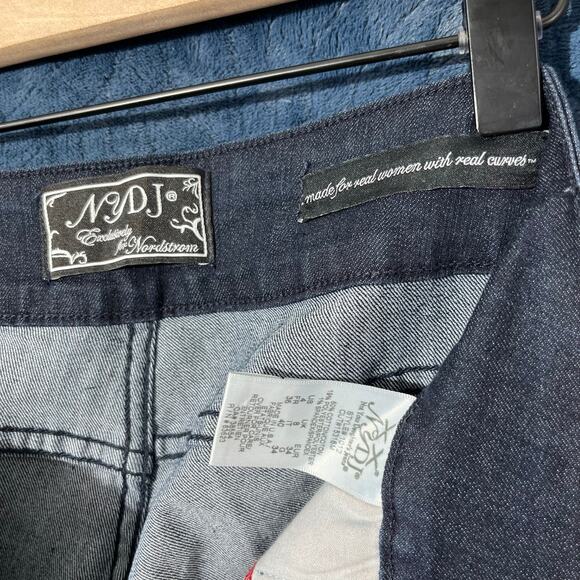 NYDJ Made For Curves BootCut Dark Blue Denim 2 Button Casual Jeans Womans Size 4 - Picture 2 of 7